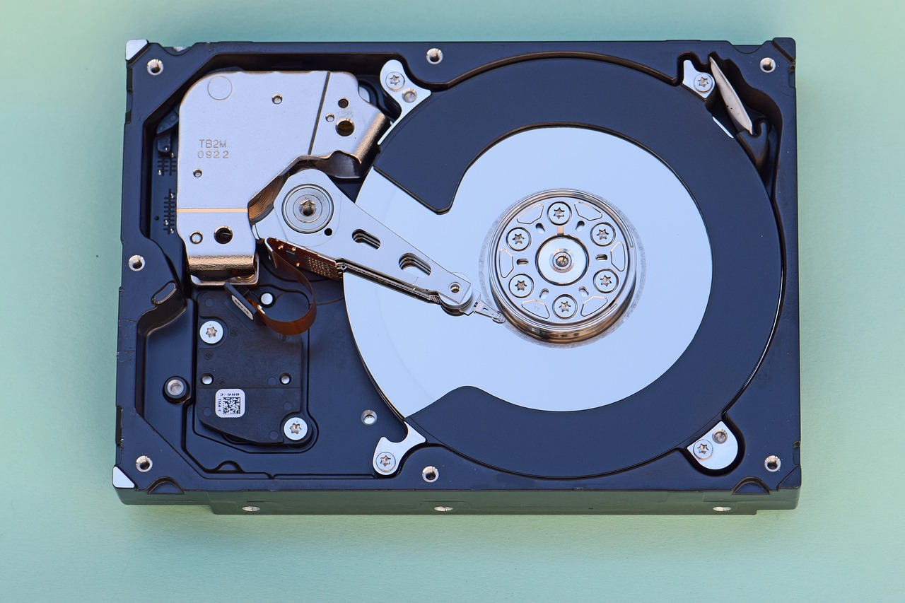 Errore comune che danneggia gli SSD: immagine che illustra i problemi da evitare.